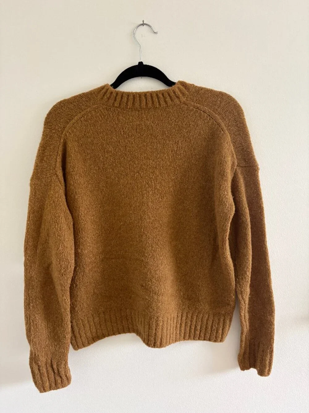 Hartford Alternative Classics 1979 V-Neck Sweater